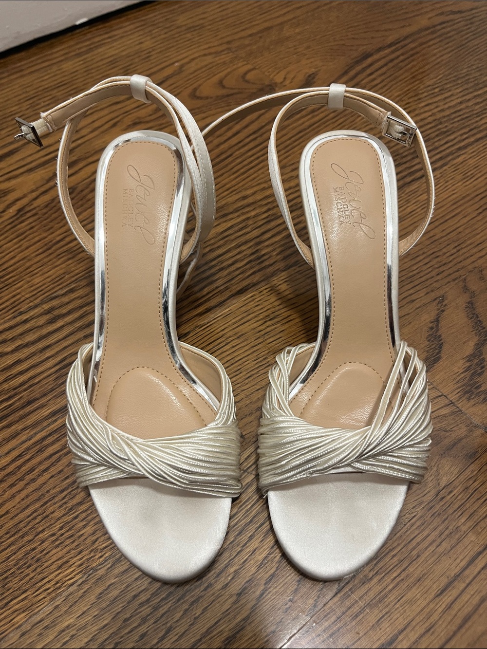 Jewel Badgley Mischka Nanette Heels
